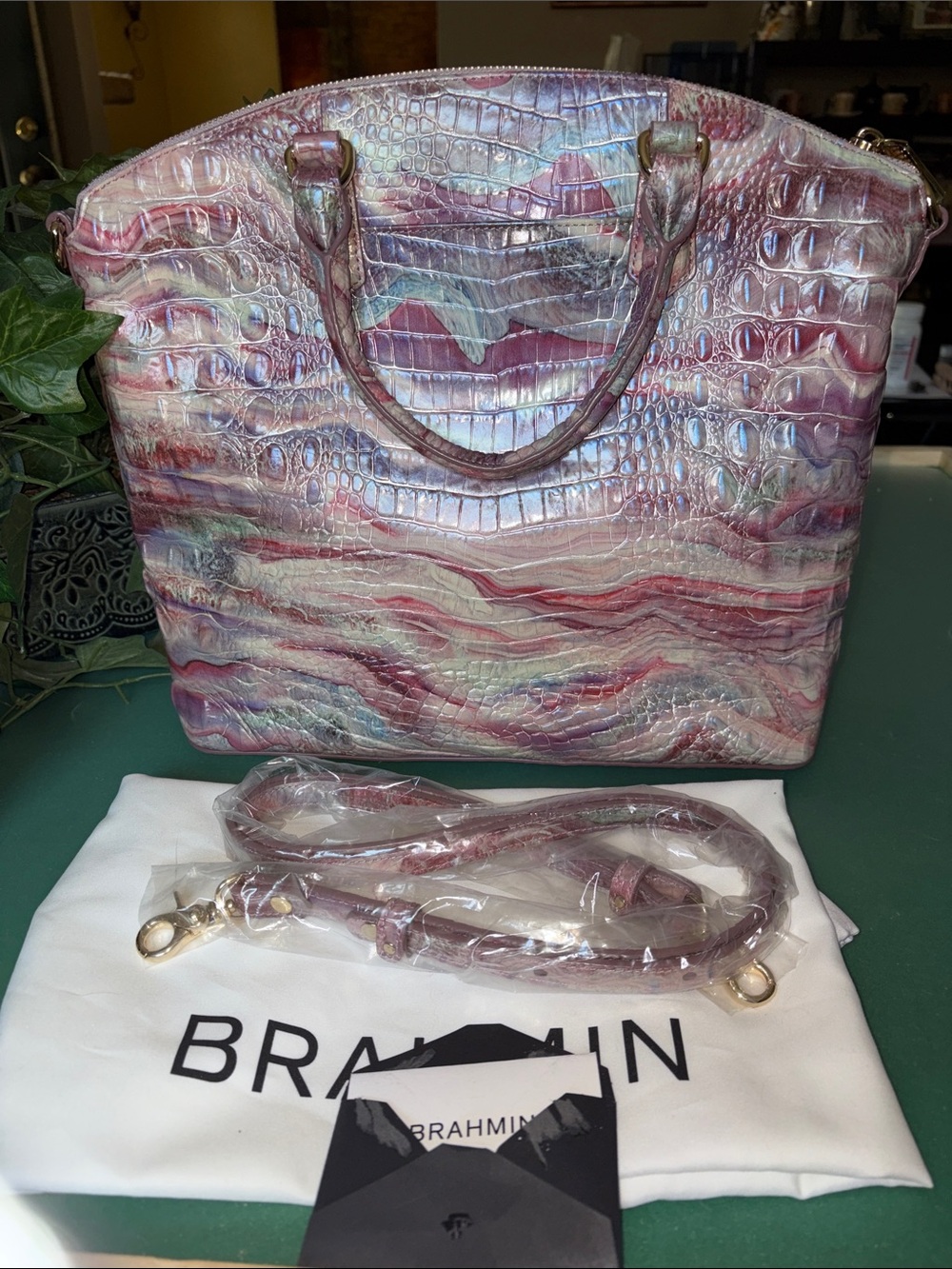 Brahmin Large Duxbury Pink Aura color way Croc-Embossed Satchel. Like new!! - Picture 4 of 8